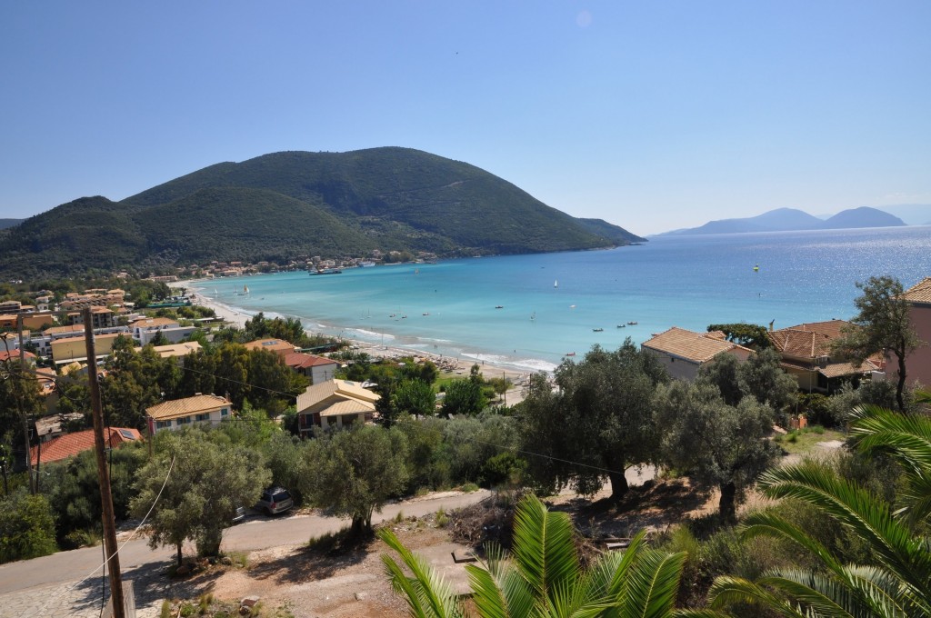 lefkada-beaches-vassiliki-beach-left